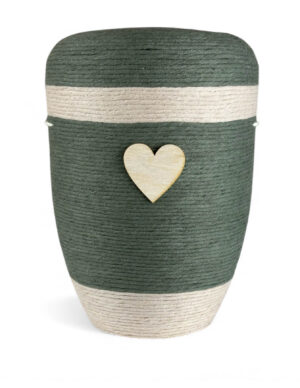 Stilvolle Urne mit Wolle, minimalistisch in moosgrün, mit Holzherz