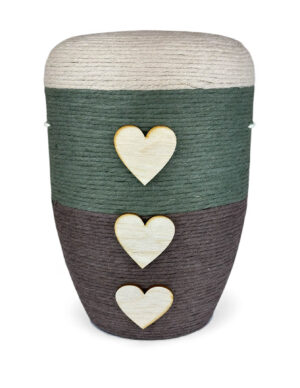 Urne mit Wolle und Herzen aus Holz
