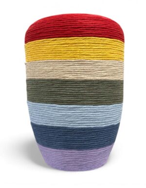 Bunte Urne gestreift mit Baumwolle
