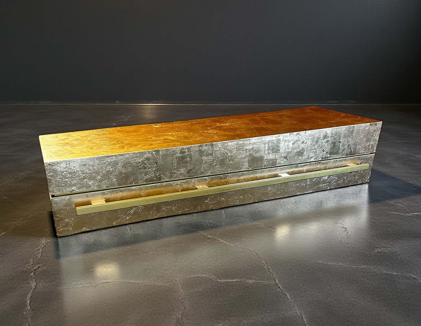 Sarg mit Blattgold Goldener Sarg